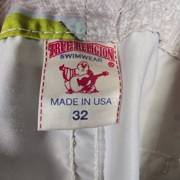 TRUE RELIGION- Mens Size 32 Swim Board Shorts Paradise Floral 10” Inseam - Picture 7 of 10